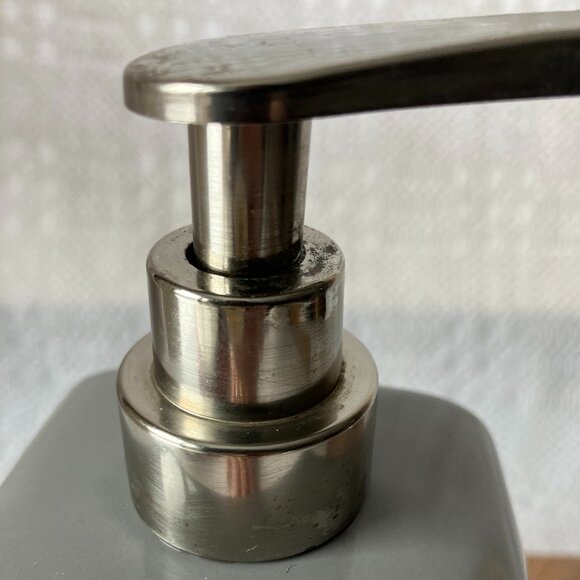 Grey Ceramics Retro Soap Dispenser Soap Bottle Lotion Bottle with Pump, Used - Picture 5 of 9